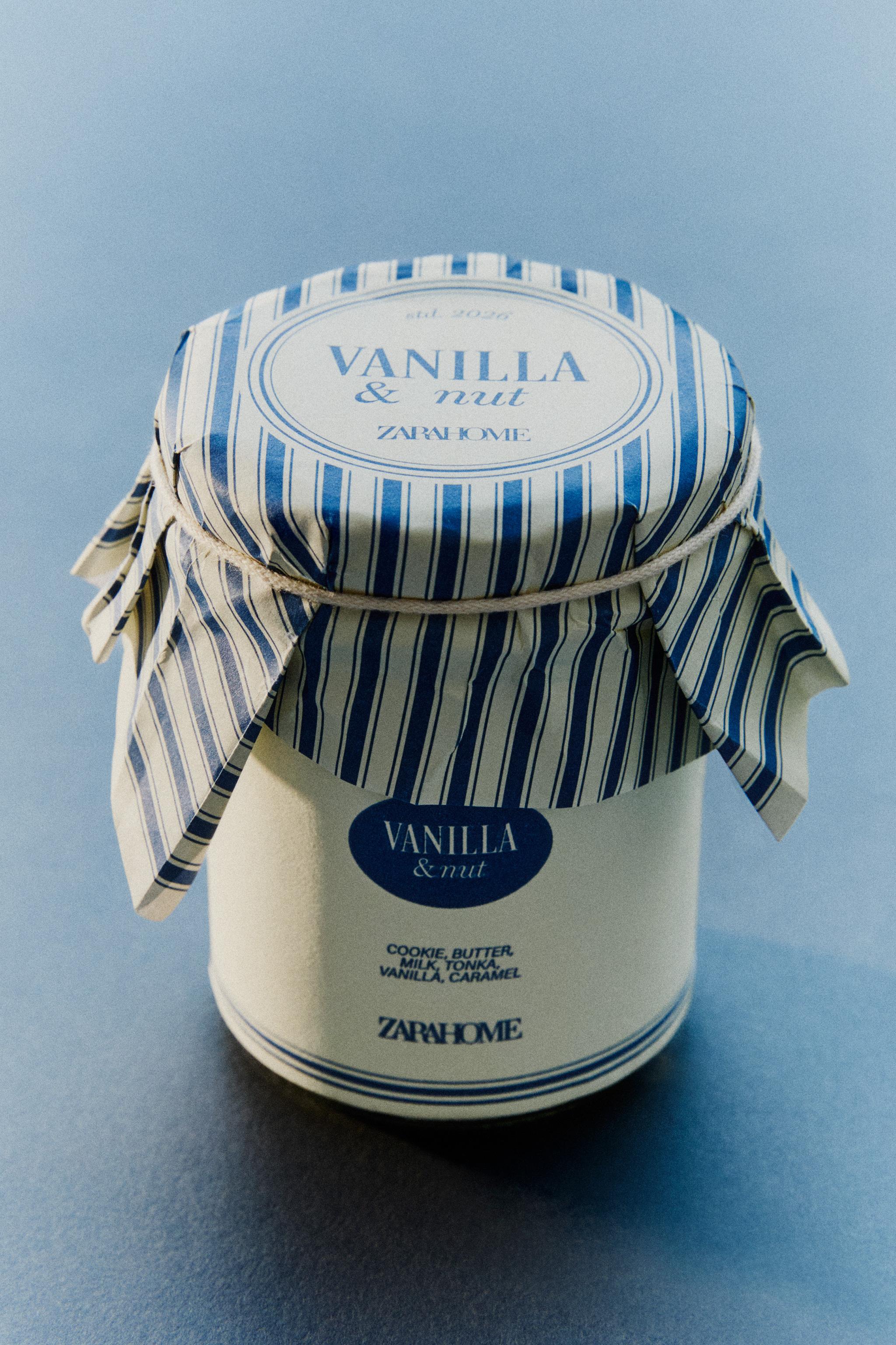 (130 G) VANILLA & NUT SCENTED CANDLE